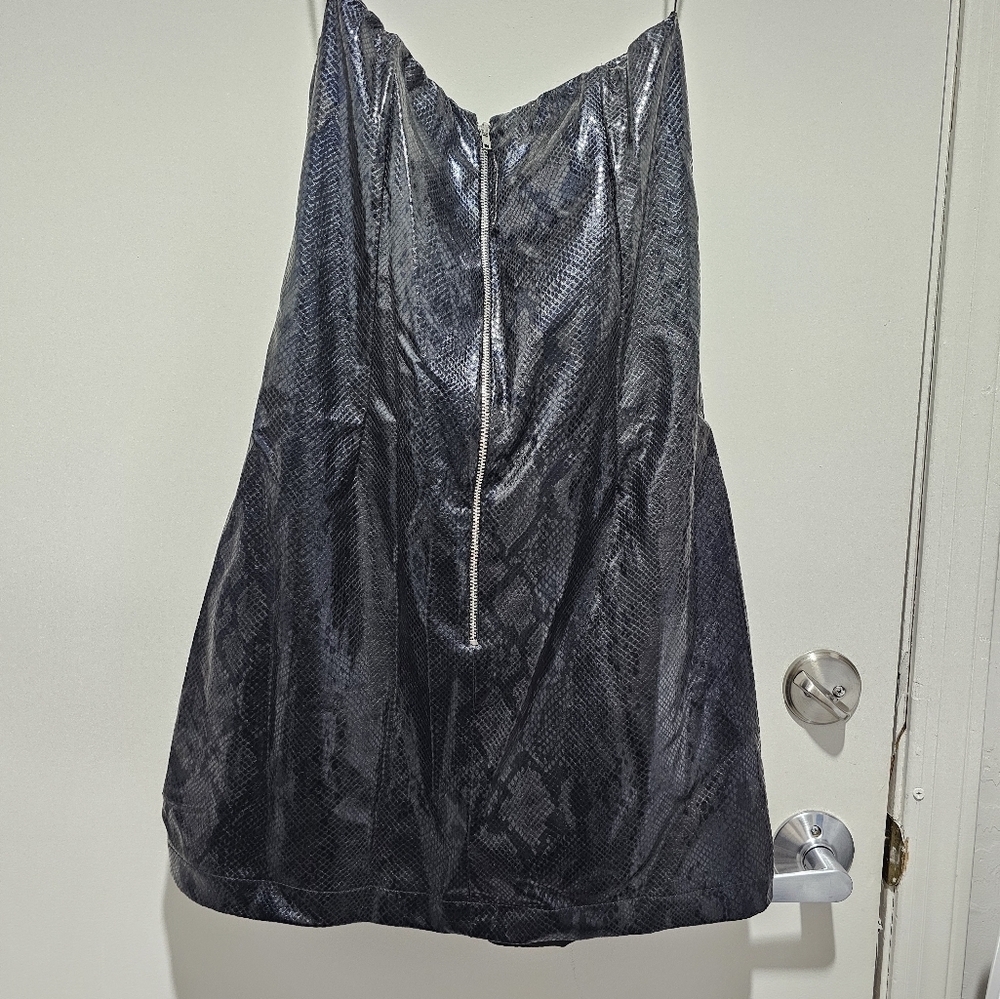 Wayf Cocktail Dress - Picture 4 of 9